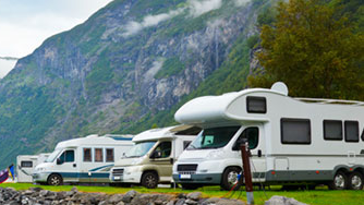 RVs by Mountains